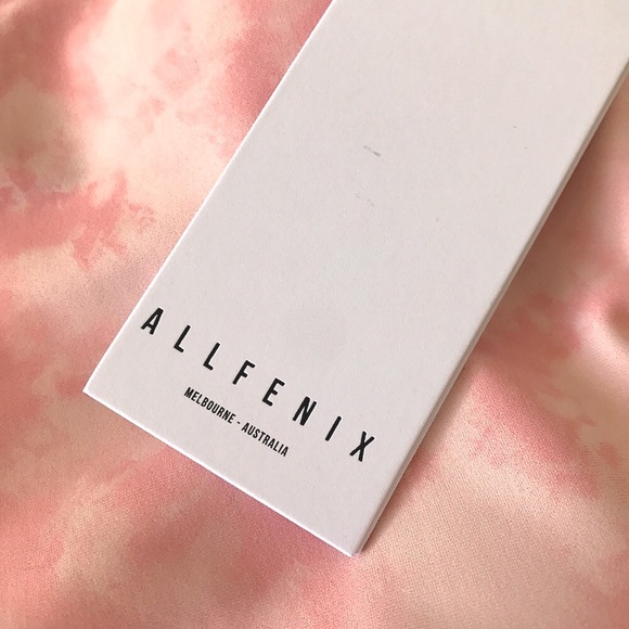 ALL FENIX x ANTHROPOLOGIE BLUSH PINK TIE DYE MOISTURE WICK LONG BRA SIZE MEDIUM - Picture 10 of 14